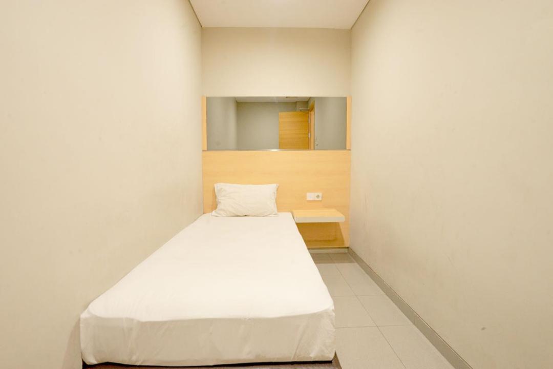 Life Hotel Stasiun Kota Surabaya Ruang foto