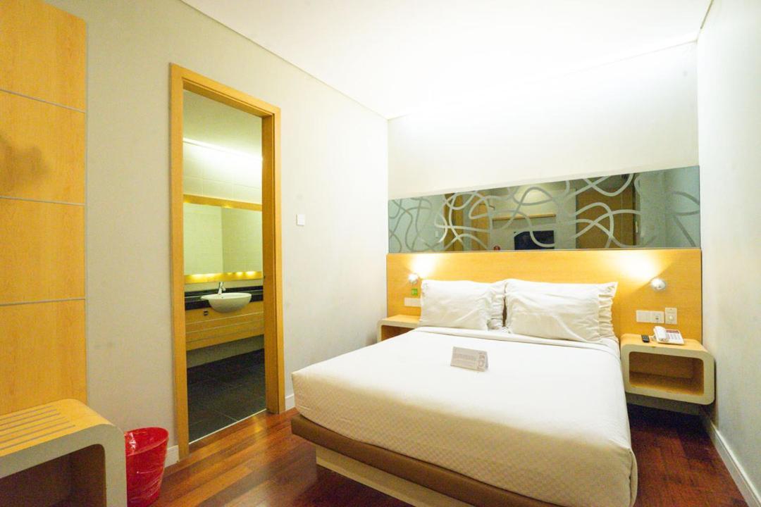 Life Hotel Stasiun Kota Surabaya Ruang foto